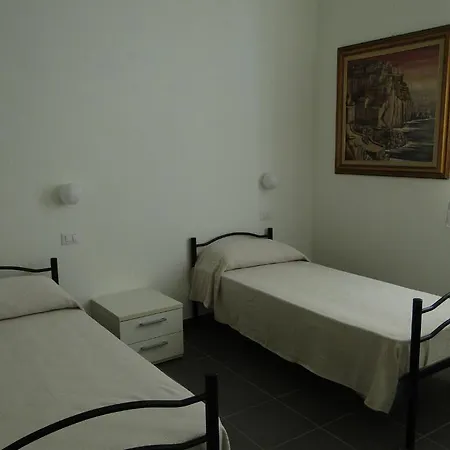 Hostel Ameglia Hostel *