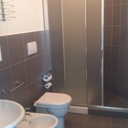 Hostal Hostel Ameglia